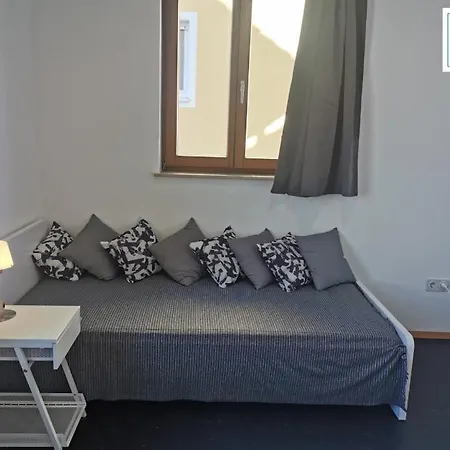 Apartment Mc Monti Fr-ehrenkirchen, Zentral, Netflix, Wlan, Pkw-stellplatz Kostenlos *
